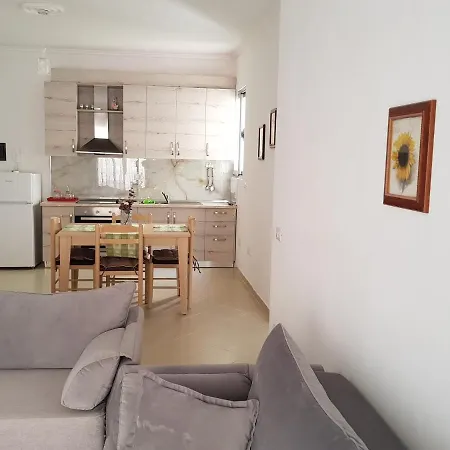 Like Apartment